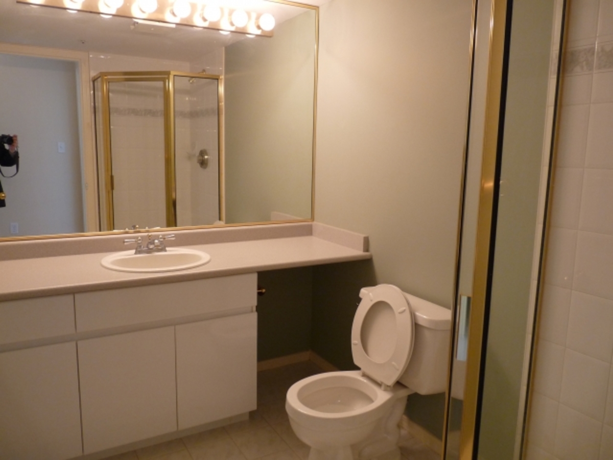 Bathroom at 1301 - 1199 Eastwood, Coquitlam Center, Coquitlam